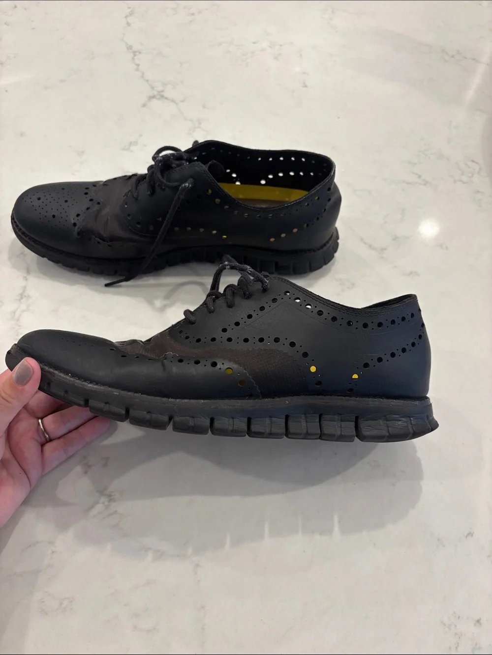 Men's Cole Haan Perforated Wingtip Dress Shoes | size 9M